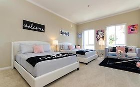 Loft Apartments At Hollywood Free Parking Close To Studios Universal