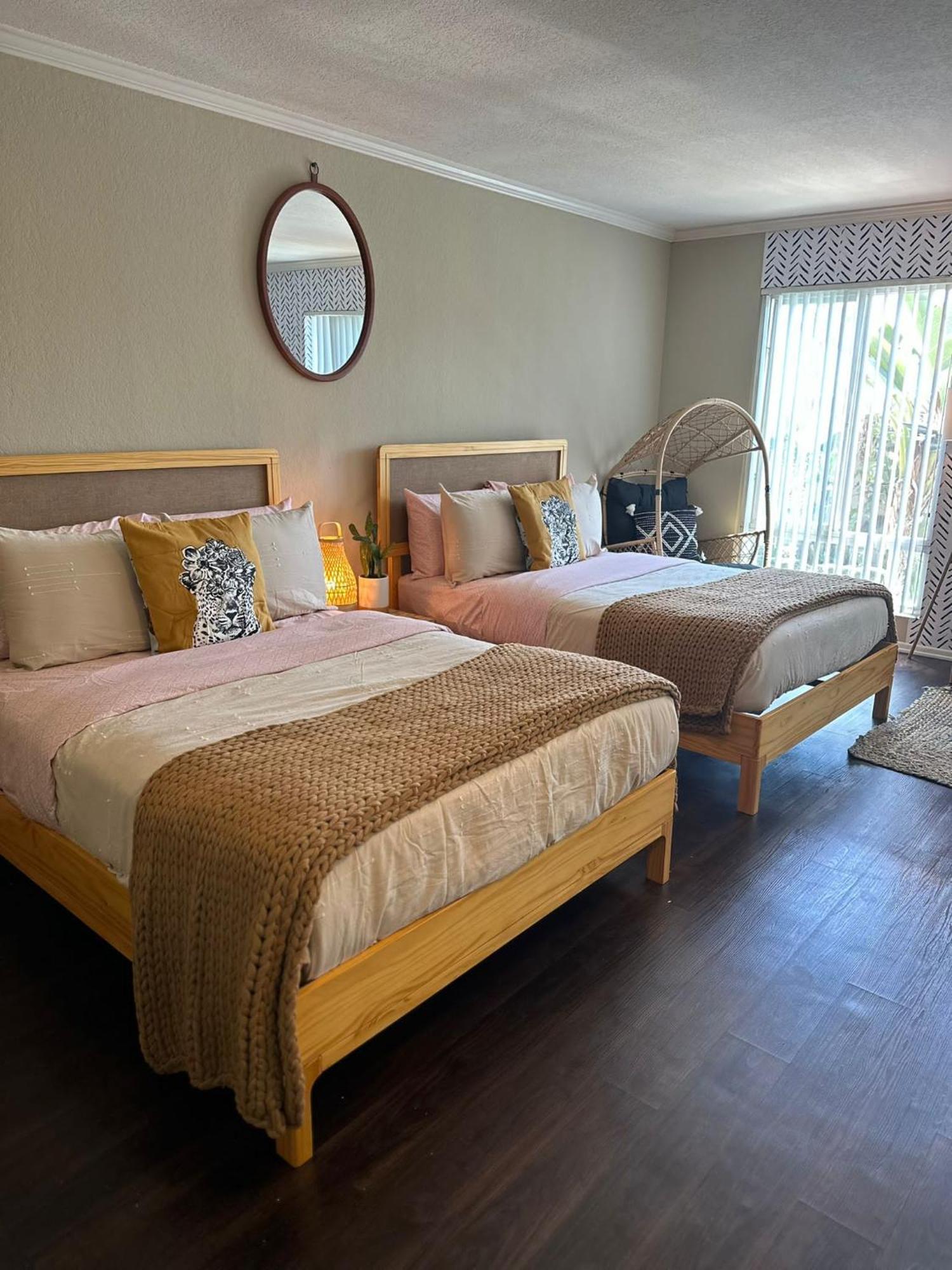 Loft Apartments At Hollywood Free Parking Close To Studios Universal Los Angeles Buitenkant foto